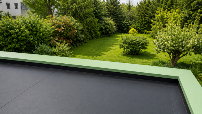 Aluminium Coping Installation: A Practical Guide for UK Projects 4 Neatly fitted aluminium coping installation around an internal parapet wall corner