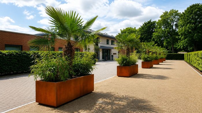 Aluminium Planters Outdoor: How to Create Stylish and Durable Outdoor Spaces 5 Contemporary aluminium planters outdoor arrangement with colourful plants for a modern outdoor space